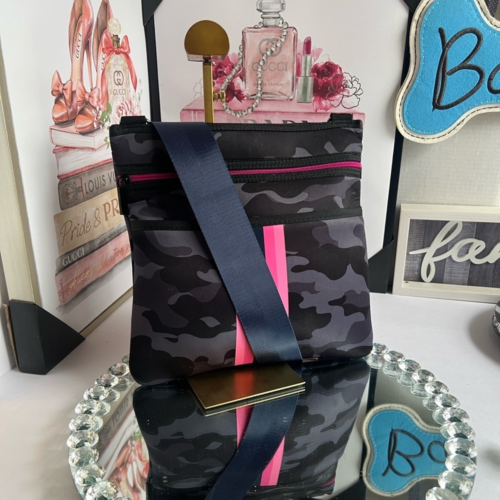 HAUTE SHORE neoprene Camouflage with Pink and Black l Accents crossbody bag - Picture 10 of 13